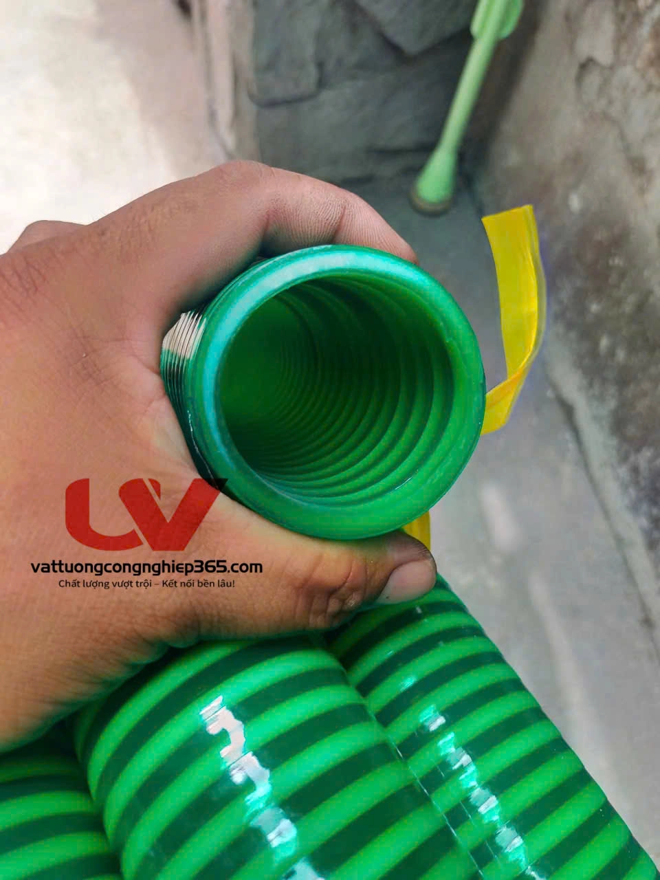 Địa chỉ cung cấp ống hút nước thải phi 114 uy tín