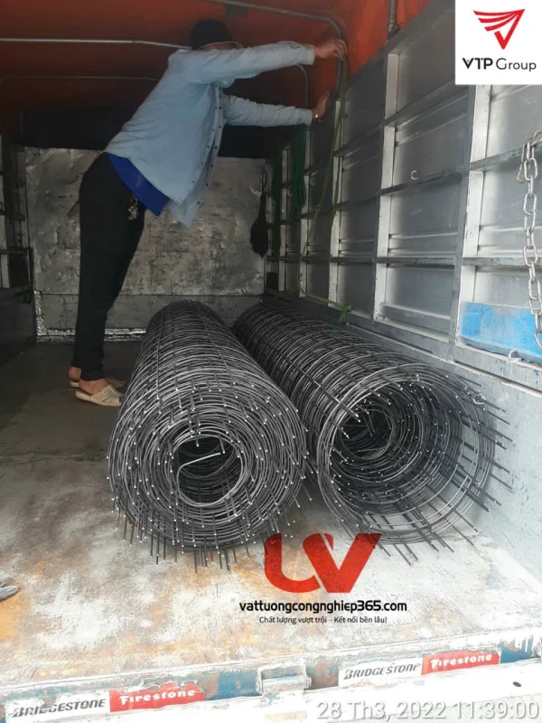 Sản xuất cuộn lưới hàn 4ly ô 150*150 kích thước 2m25m
