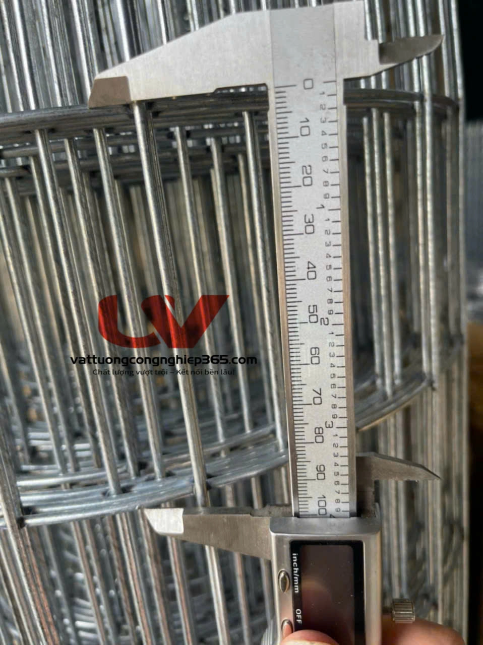 Sản xuất lưới hàn 3ly ô 50x100mm dang cuộn có sẵn