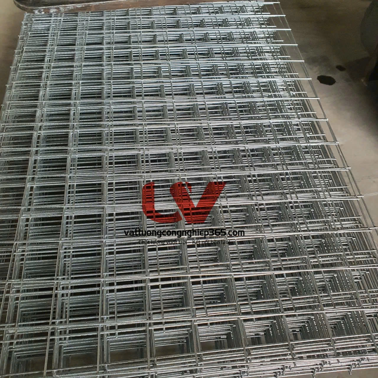 Phân phối lưới hàn mạ kẽm 4ly ô 50x50 kích thước 1mx2m có sãn