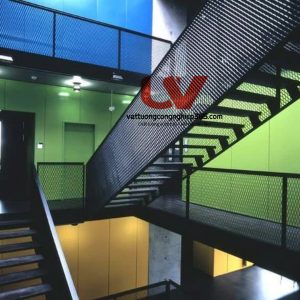 Nơi bán lưới mắt cáo 3ly ô 38x76mm làm lan can cầu thang