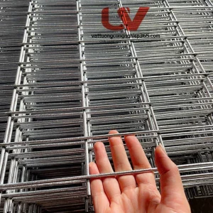 Sản xuất lưới sắt hàn 5mm ô lưới 50x100mm kích thước 1mx2m