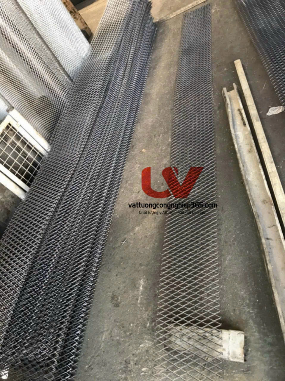 Phân phối lưới quả trám 3ly ô 30x60 làm sàn thao tác