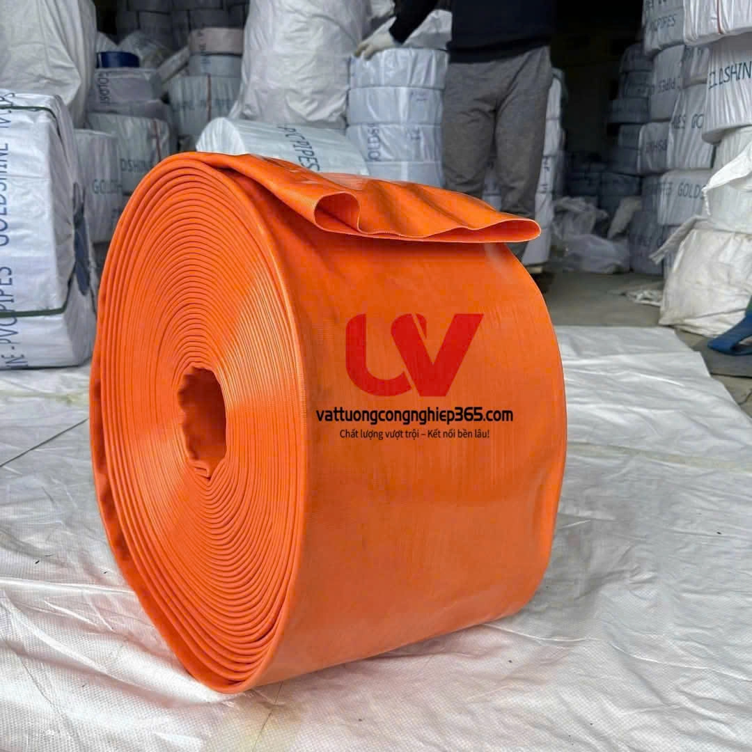 Ống bạt xanh phi 120 xả nước, tưới tiêu, bơm thải bùn nông lâm ngư nghiệp; Ống còn dùng bơm chất lỏng nhẹ, hóa chất ở các khu công nghiệp, nhà xưởng