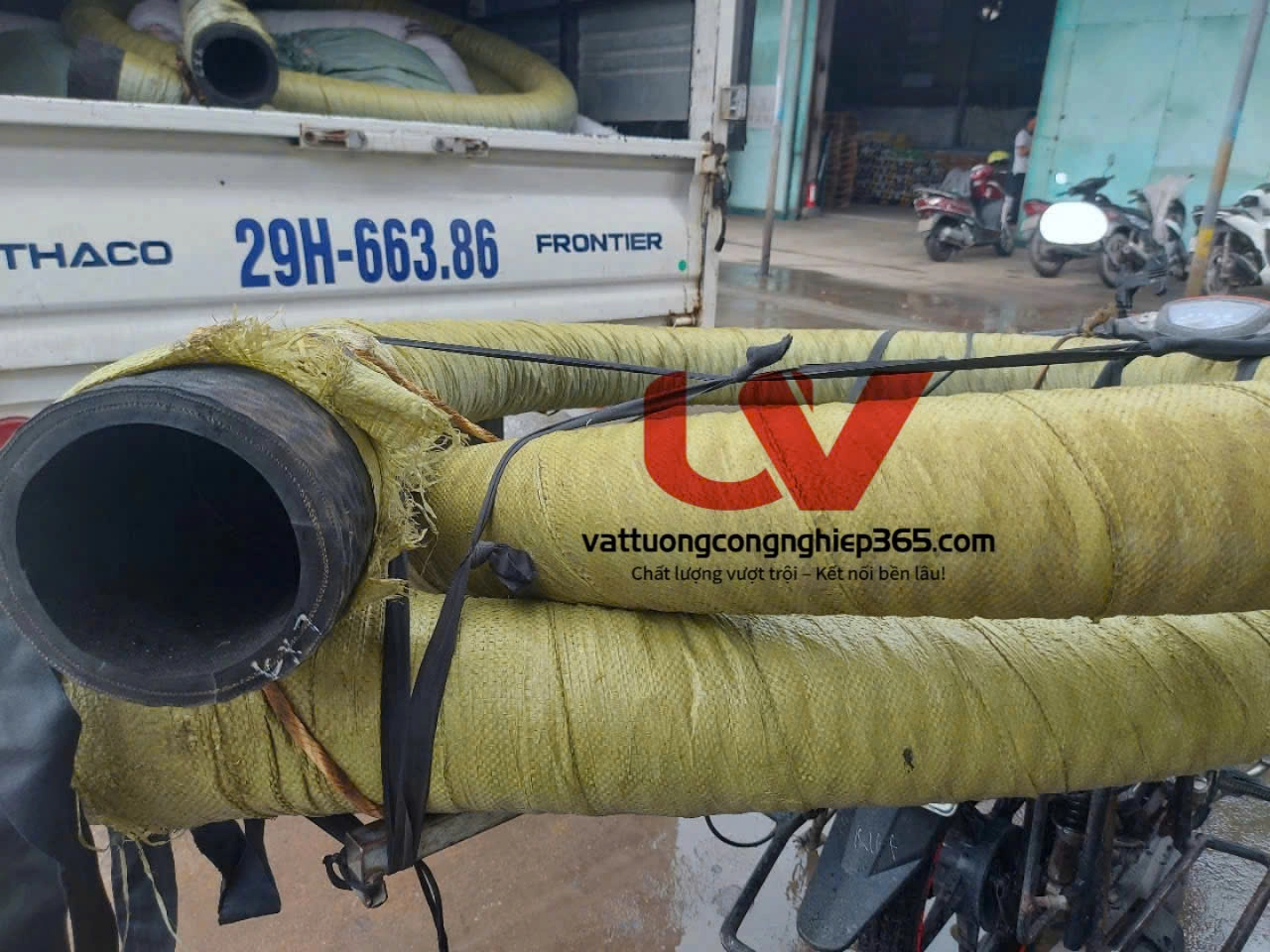 https://vattuongcongnghiep365.com/san-pham/ong-bom-xi-mang-d1148m-dung-lap-cho-xe-bon-bom-xi Nhập khẩu và phân phối ống xả xi măng phi 114 dài 7m cho xe bồn bơm xi và nhà máy sản xuất xi măng