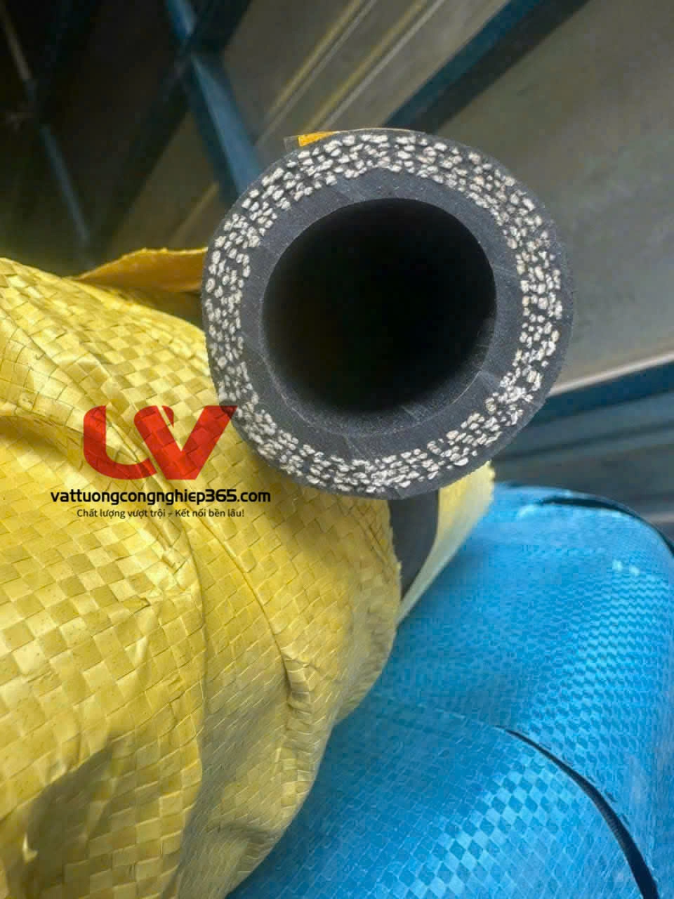 Phân phối ống cao su 5 lớp bố vải chịu mài mòn cao