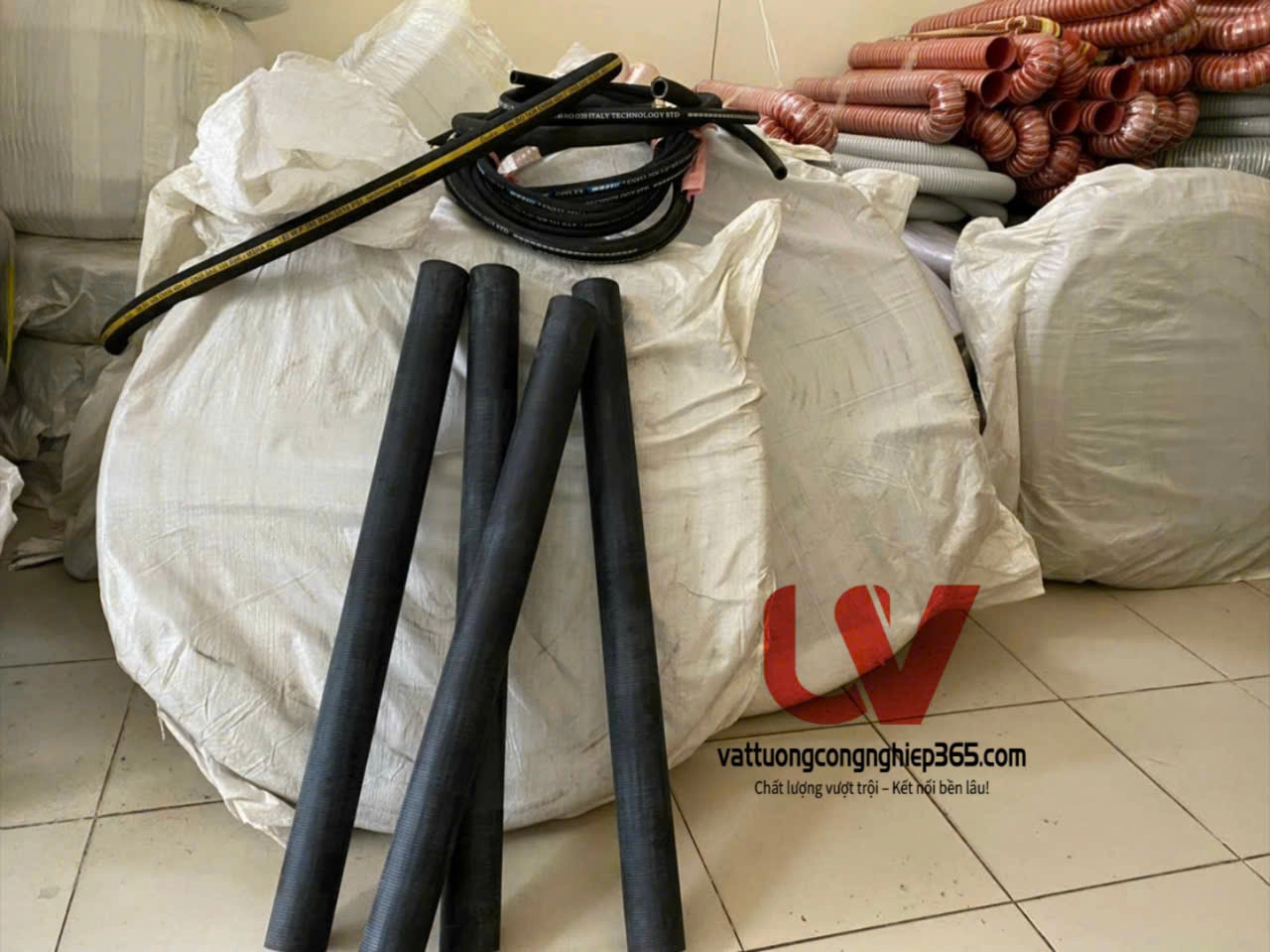 Nơi bán ống ép dúng cho máy phun vữa 50x80 uy tín