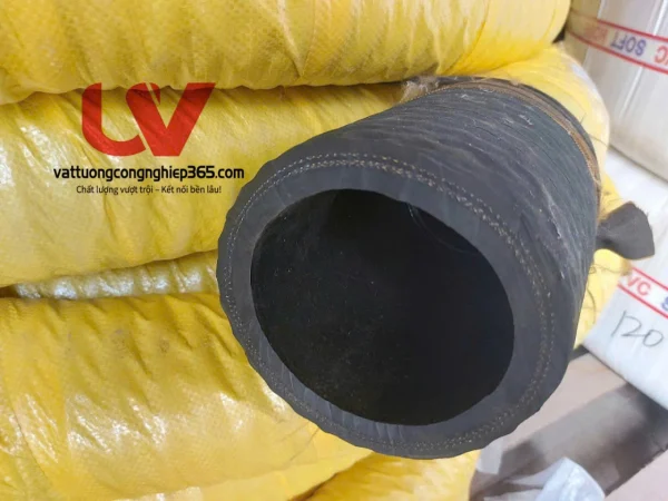Ống cao su lõi thép hút cát, nước, bùn