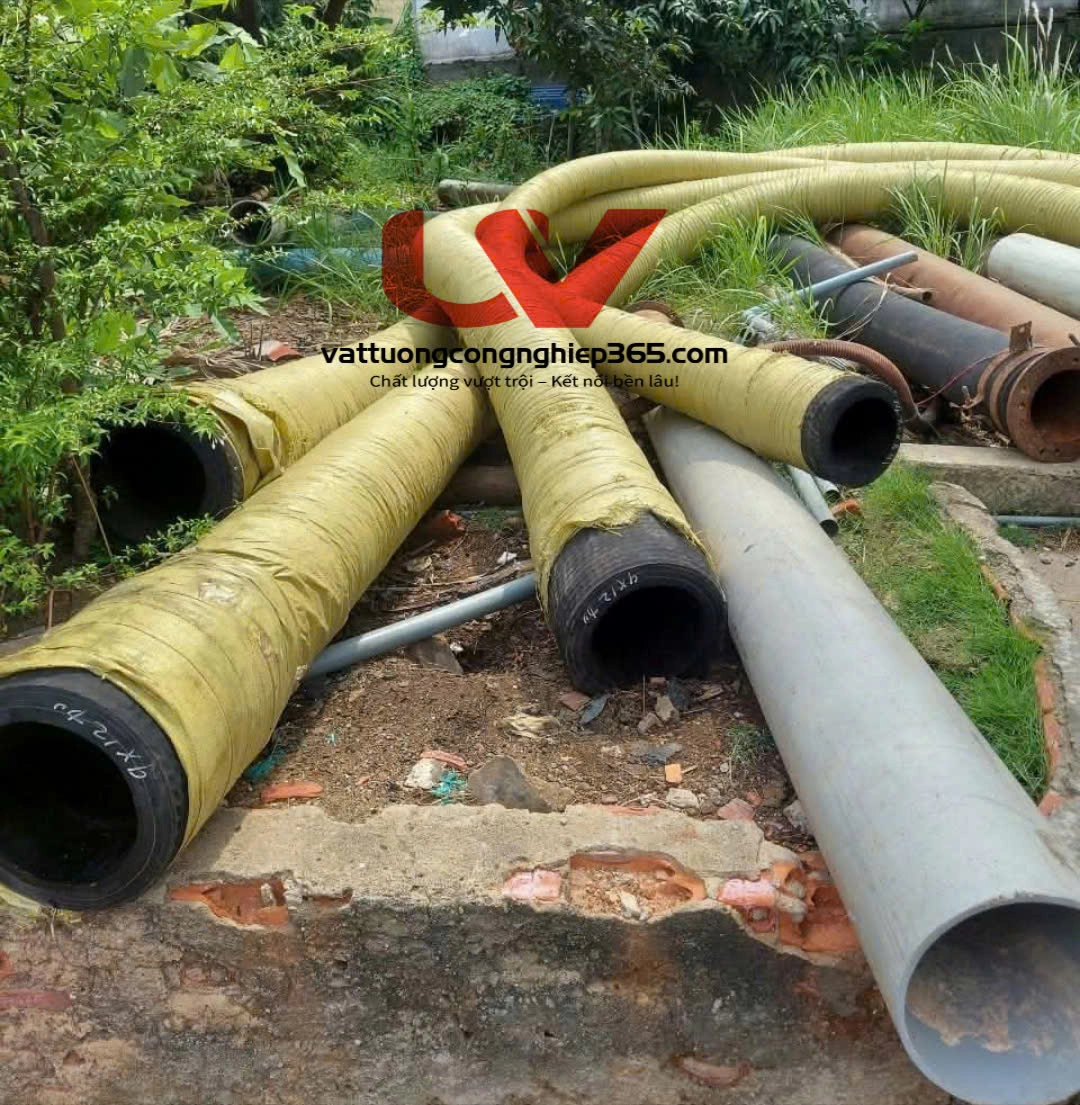 Cung cấp Ống cao su bơm hút cát phi 200 dài 10m chuyên dùng cho tàu thuyền hút cát trên sông, biển