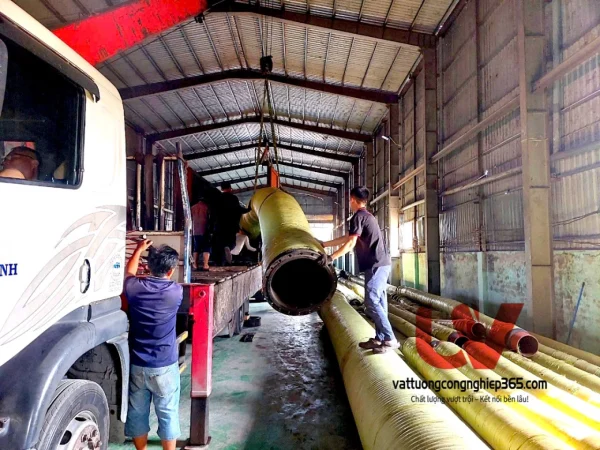 Mua ống cao su lõi thép hút cát D220 chịu mài mòn, áp lực cao