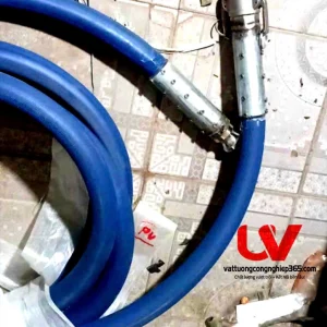 Cung cấp ống dẫn vữa cao su phi 32 lắp máy phun vữa