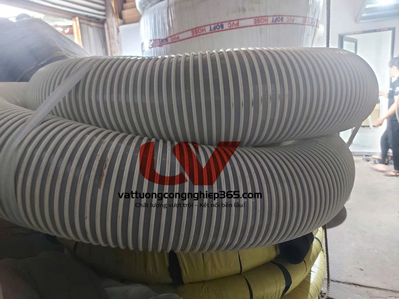 Địa chỉ cung cấp ống gân nhựa xoắn hút bụi công nghiệp D400 tại Hồ Chí Minh