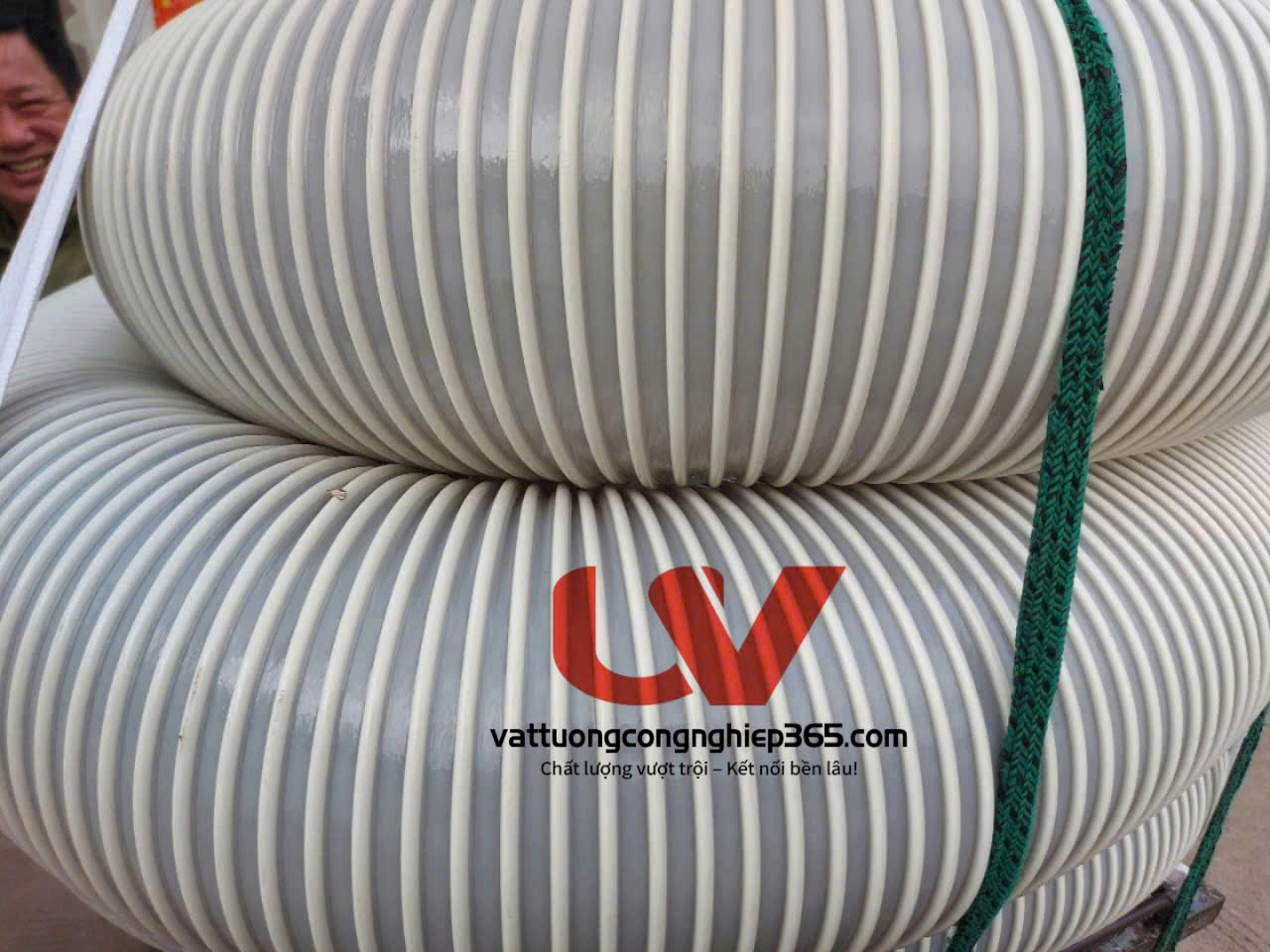 Cung cấp ống gân nhựa xoắn hút bụi phi 200 tại Hà Nội