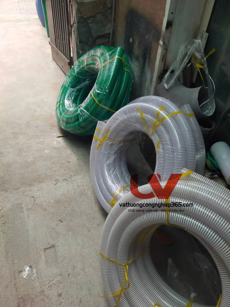 Địa chỉ cung cấp ống gân xanh phi 76 dùng hút bể phốt uy tín