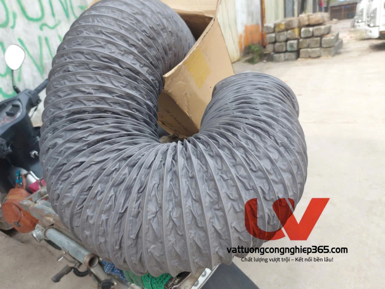 Phân phối ống gió mềm vải D150 dùng hút bụi giấy, bụi vải, thông gió