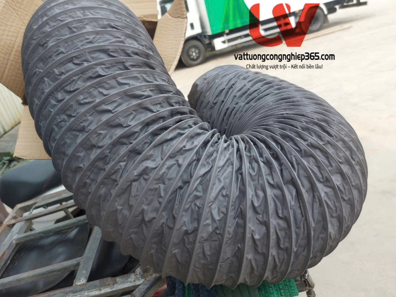 Cung cấp ống gió mềm D175 lắp quạt thông gió tòa nhà, tầng hầm