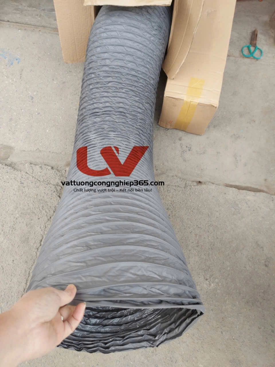 Cung cấp ống gió mềm vải D300 lắp quạt thông gió nhà xưởng