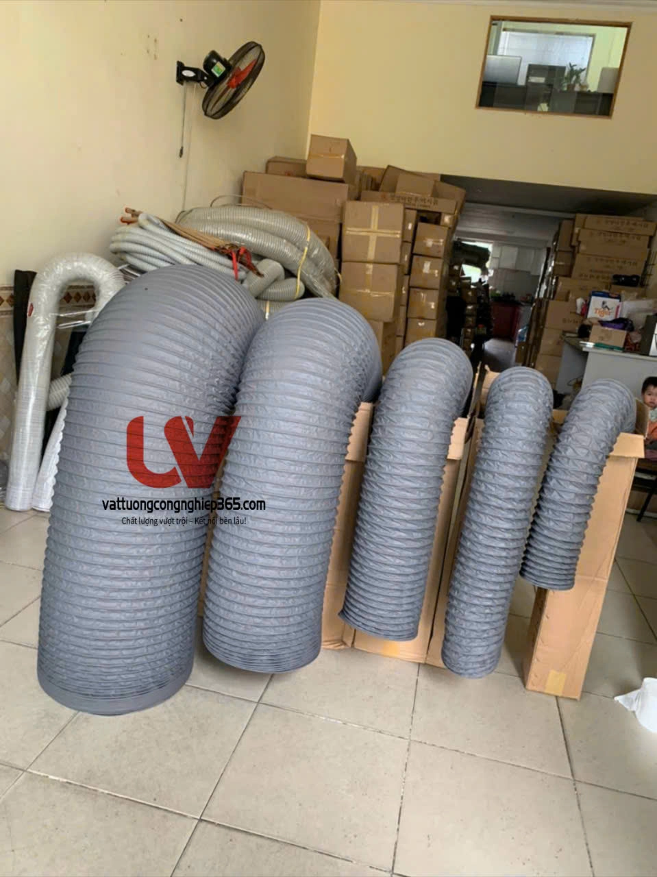 Ống gió mềm vải D500 lắp quạt thông gió trung tâm thương mại