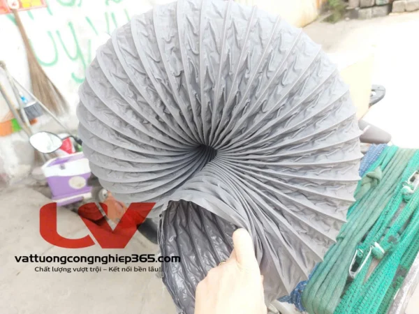 Phân phối ống gió vải mềm D250 lắp quạt thông gió trung tâm thương mại