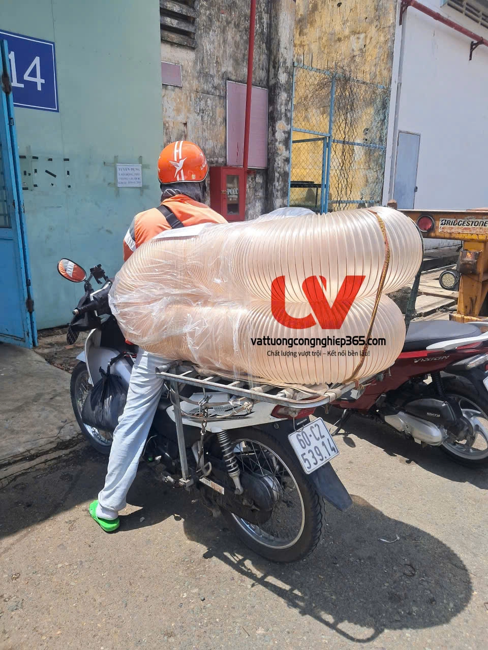 Phân phối ống hút bụi lõi đồng lắp máy CNC hút bụi công nghiệp
