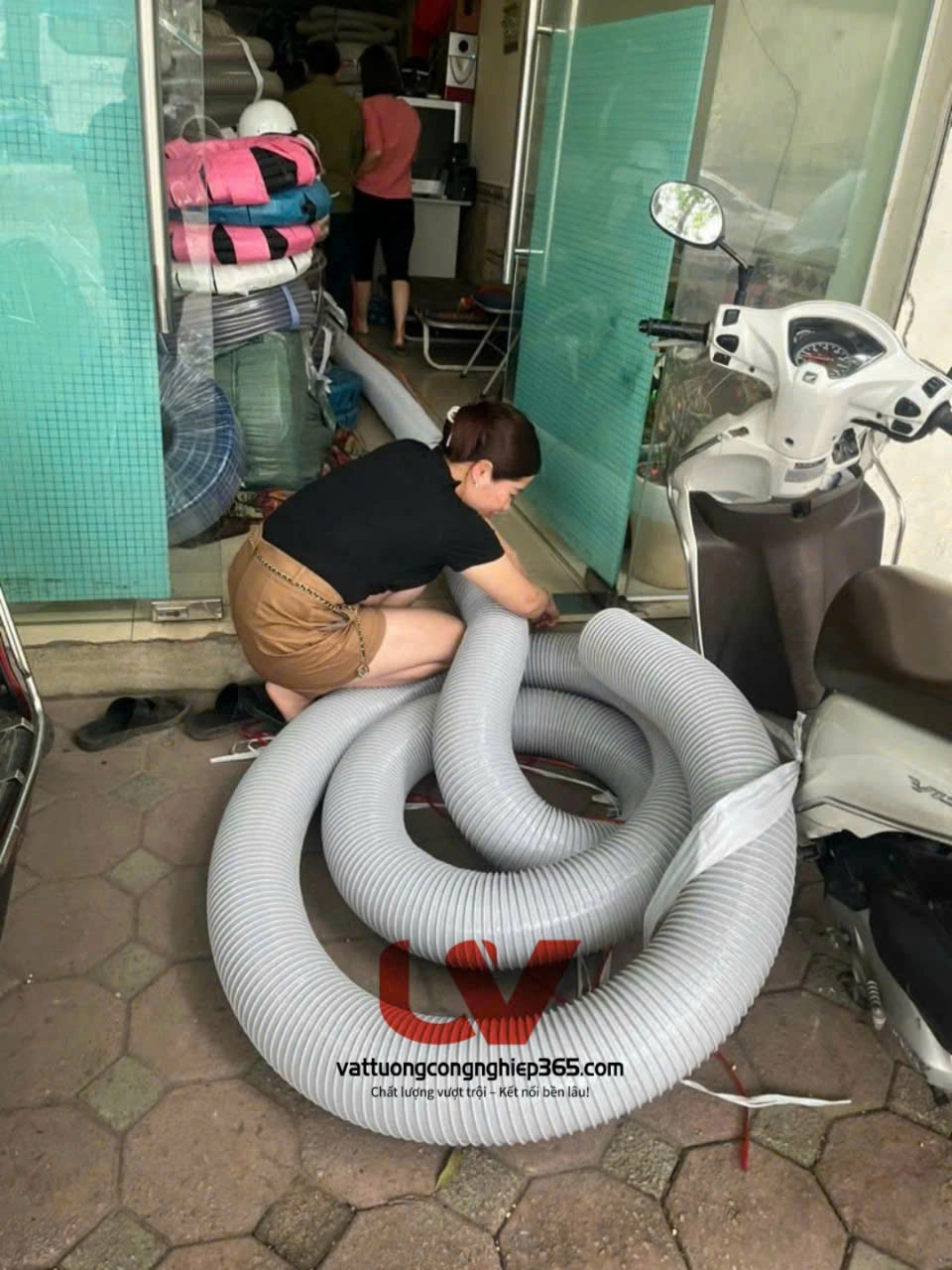 Địa chỉ mua ống hút bụi gân nhựa phi 200 giá rẻ