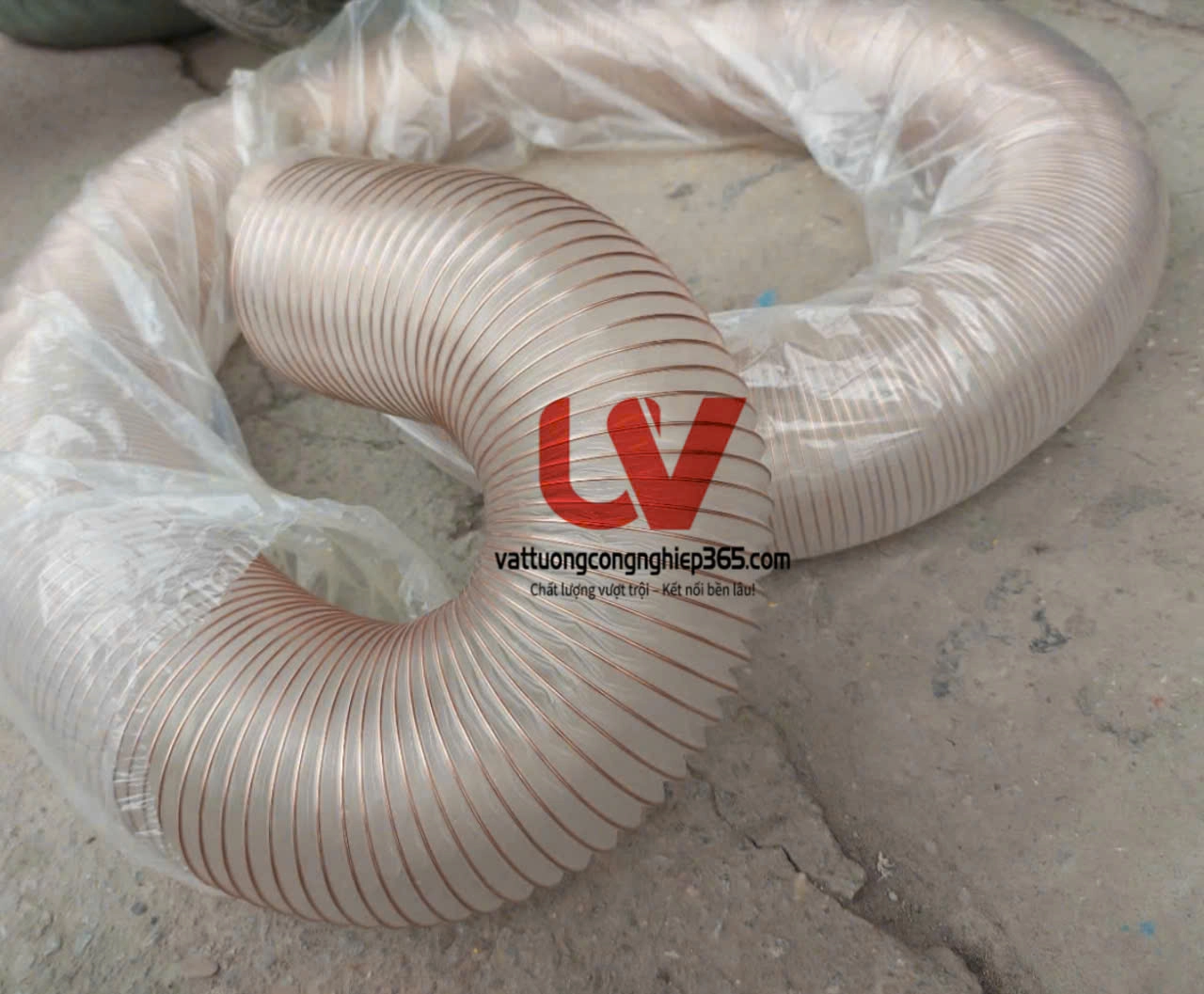 Phân phối ống hút bụi pu lõi thép mạ đồng hút bụi vải, bụi xi măng, bụi giấy, bụi gỗ