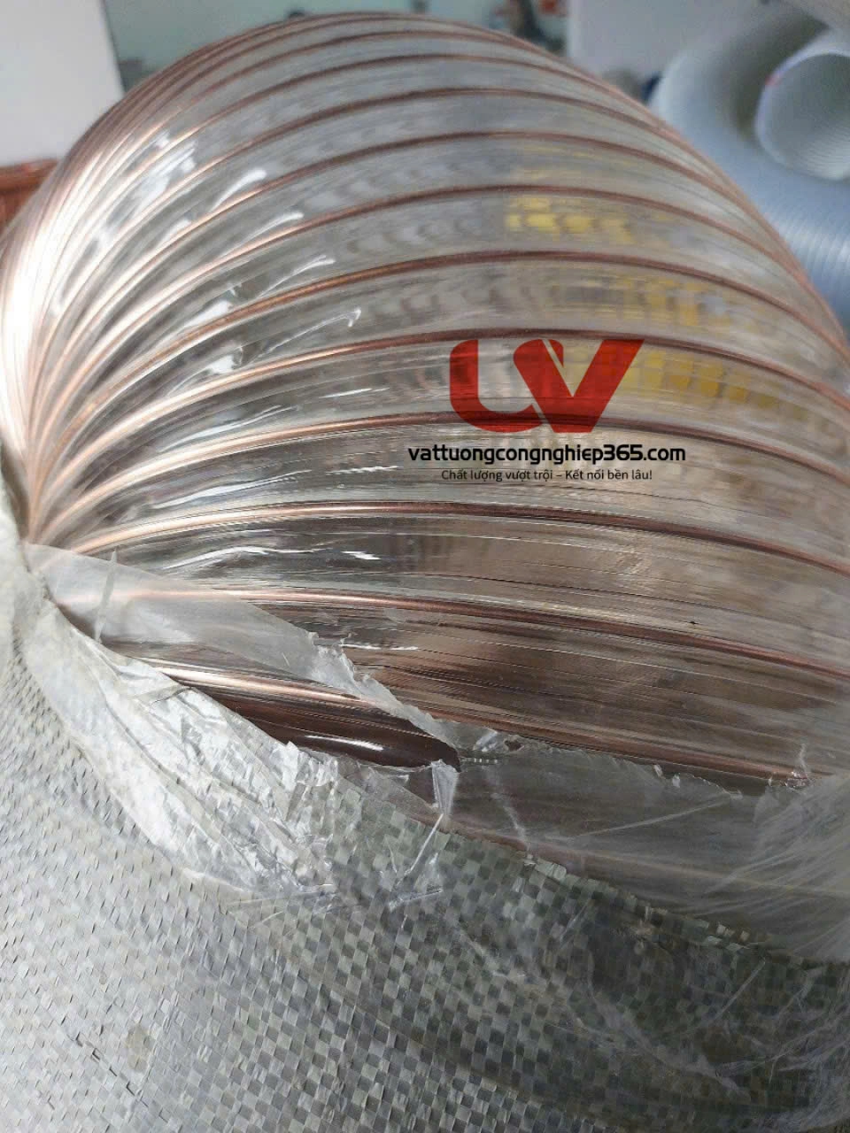 Phân phối ống hút bụi phi 400 lắp máy CNC