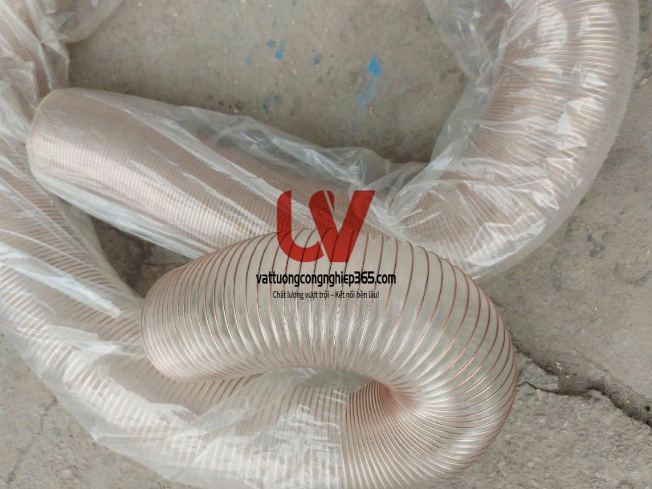 Phân phối ống hút bụi lõi đồng D114 lắp máy CNC