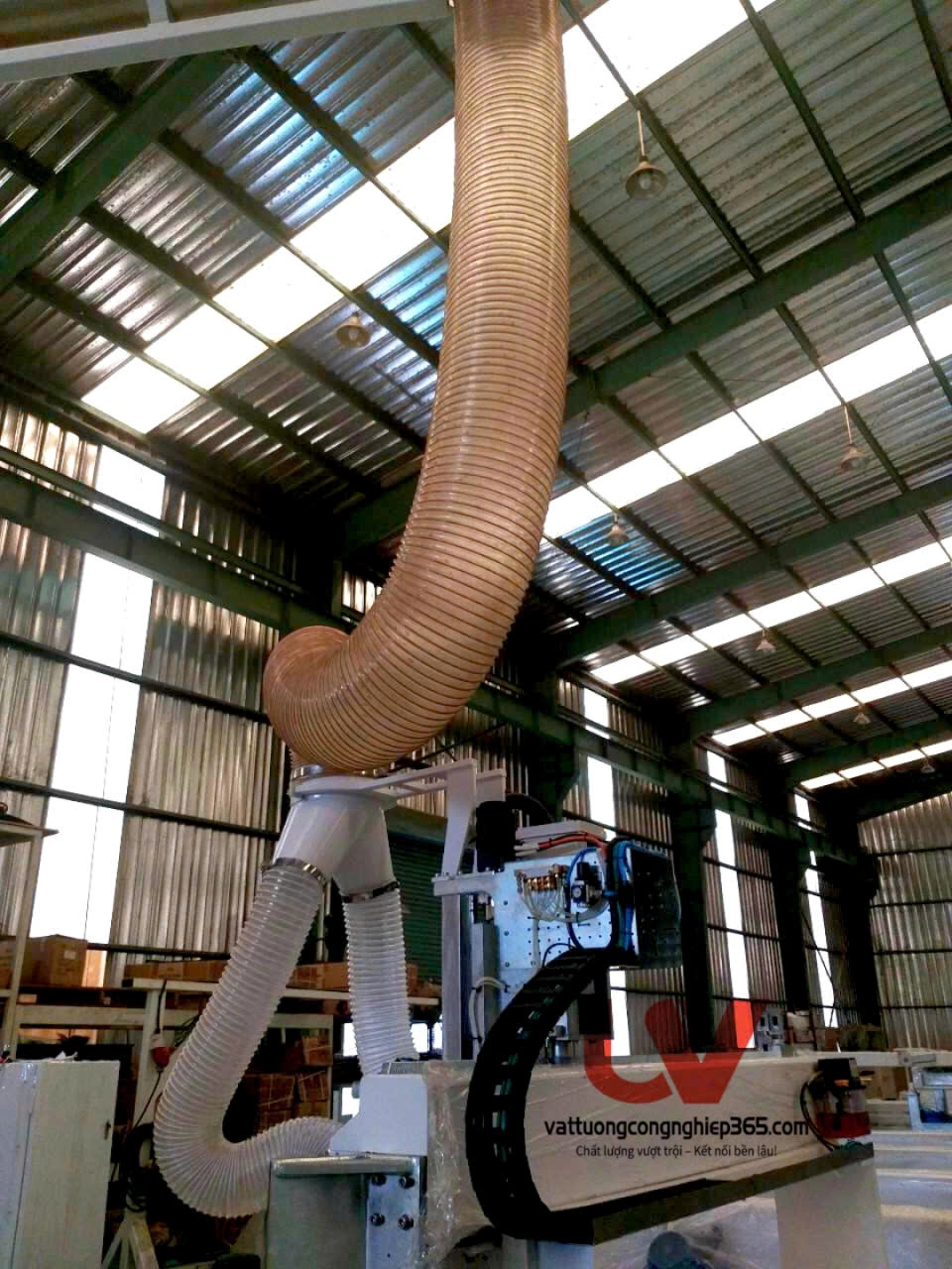 Địa chỉ cung cấp ống hút bụi lõi đồng gắn máy CNC uy tín chất lượng