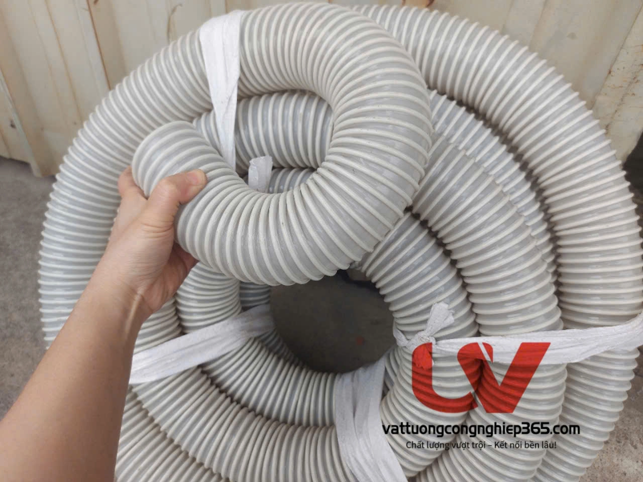 Mua ống hút bụi xi măng phi 90 uy tín