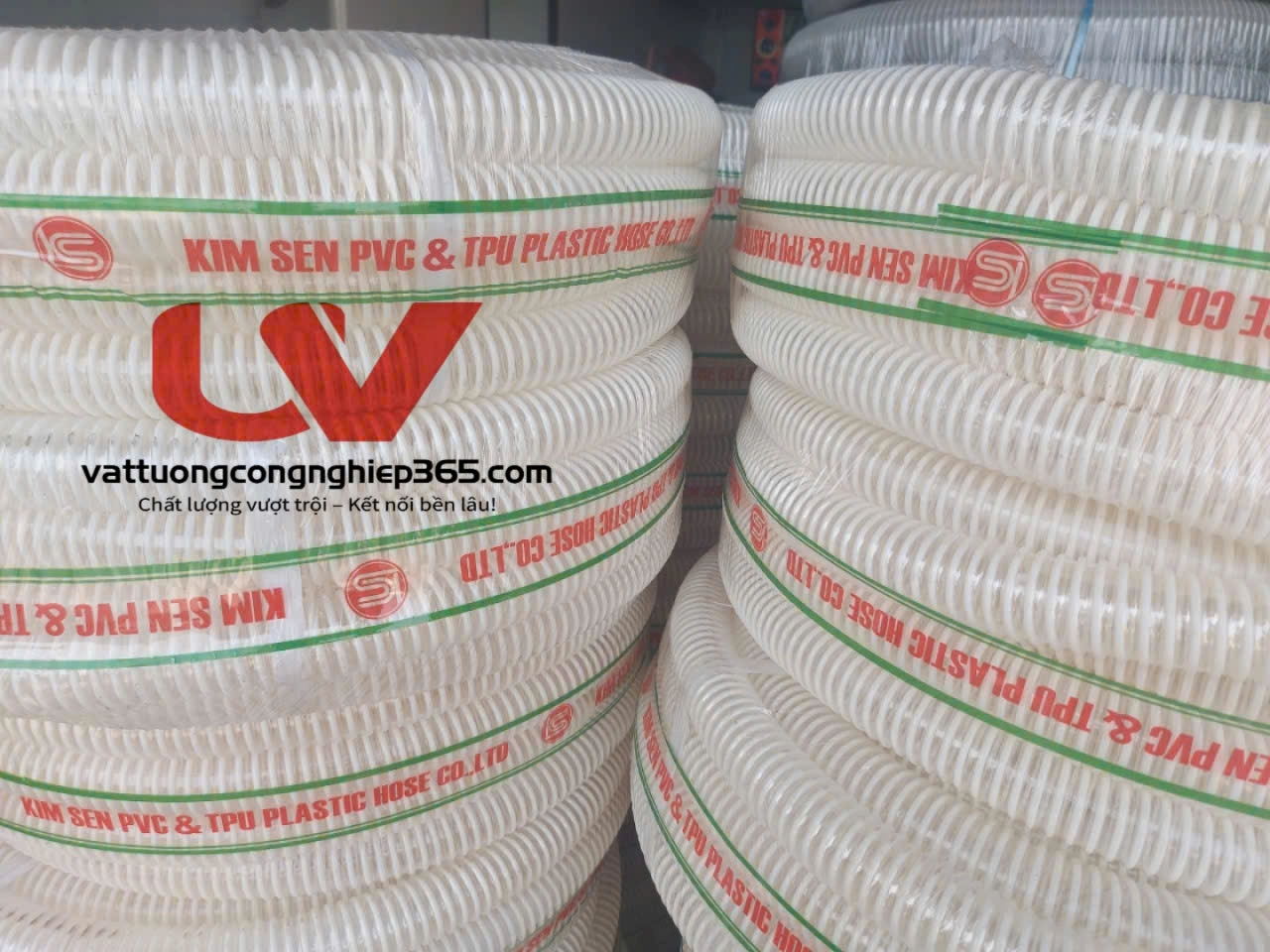 Địa chỉ mua ống hút chân không phi 40 uy tín chất lượng