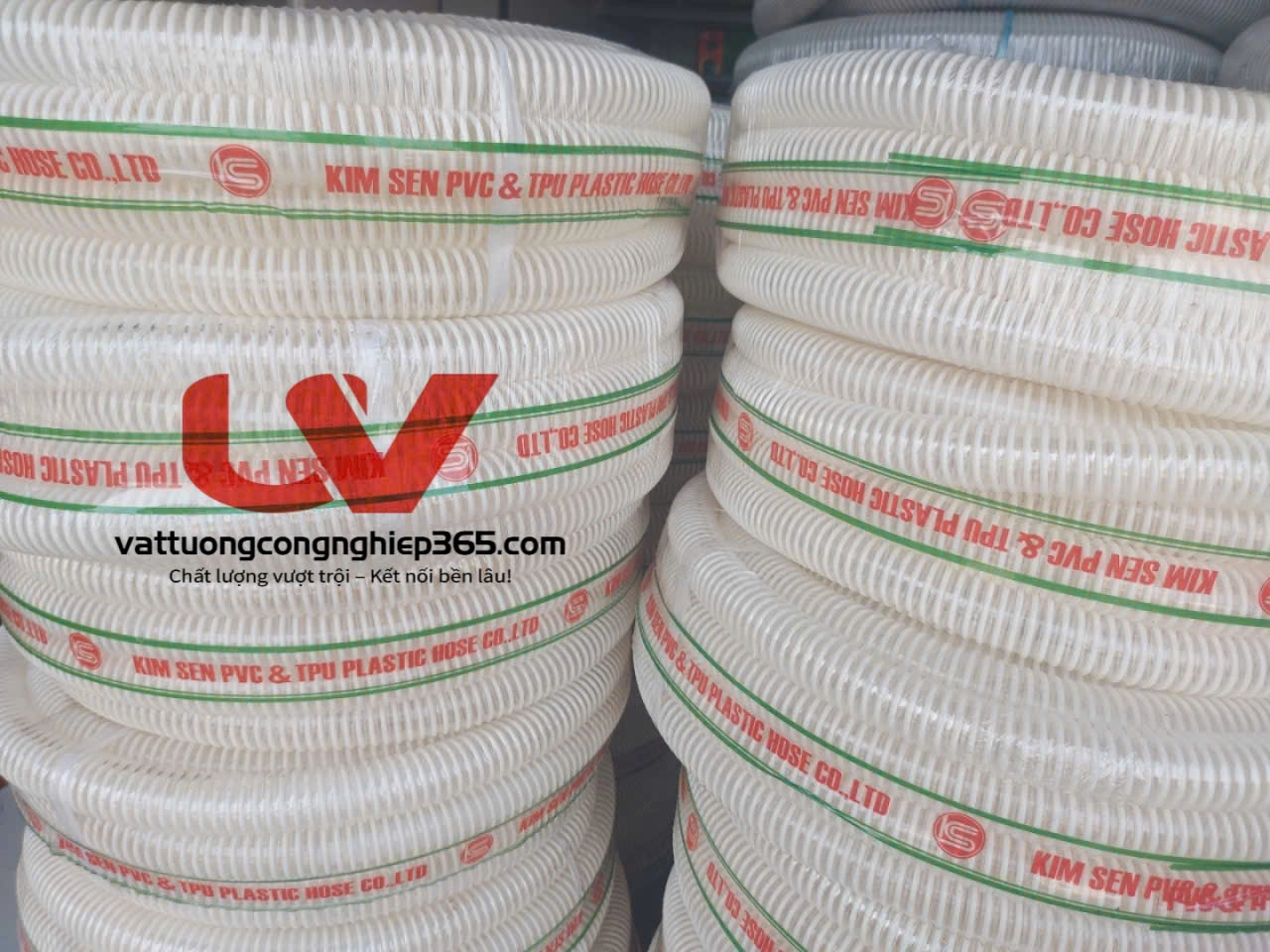 Địa chỉ cung cấp ống hút dầu, muối, hạt liệu uy tín
