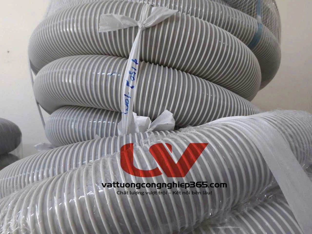 Địa chỉ cung cấp ống hút mùn cưa phi 90 uy tín