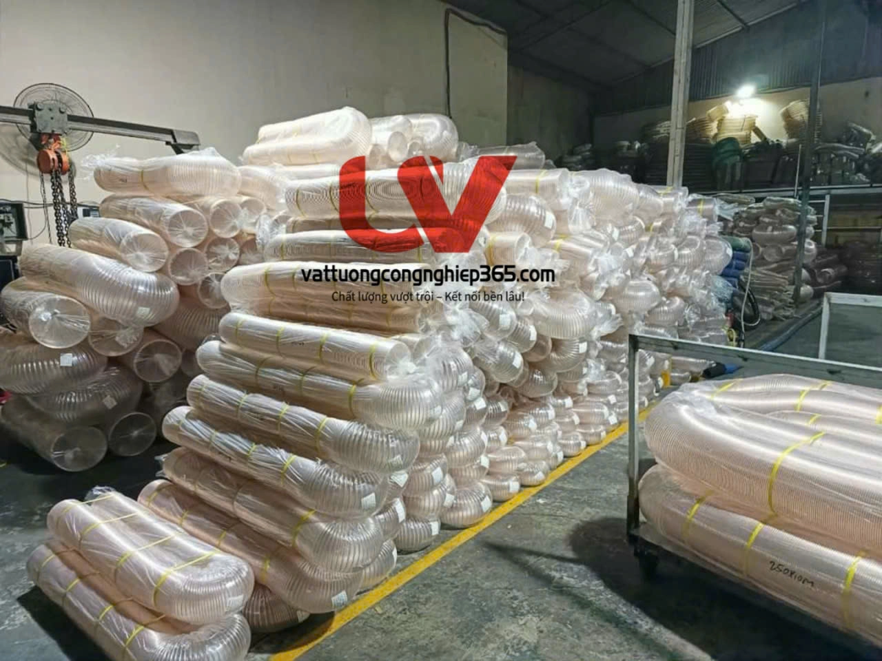 Địa chỉ mua ống nhựa lõi đồng dùng hút mùn cưa uy tín