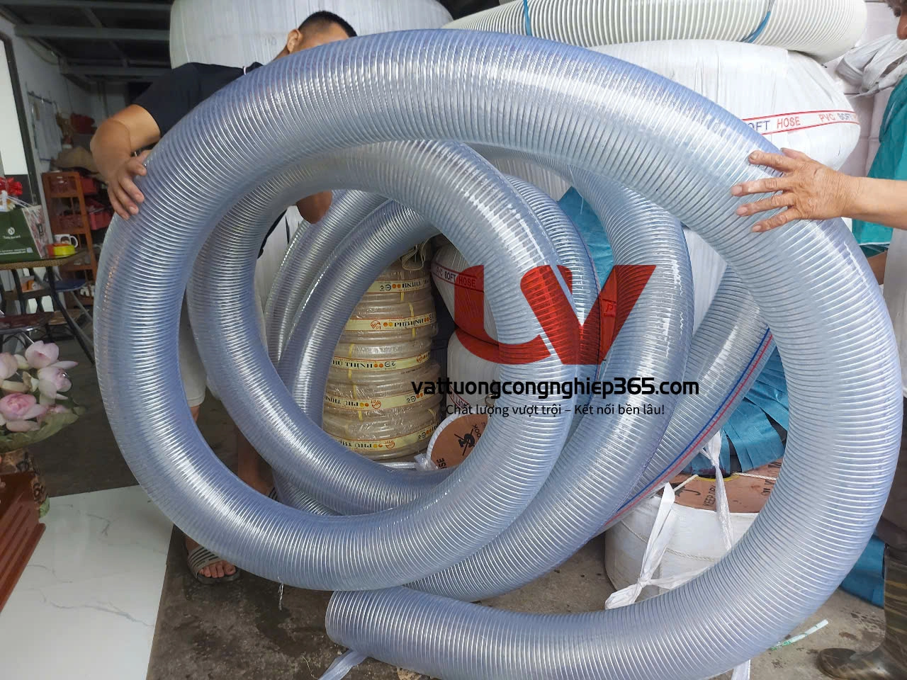 Phân phối ống nhựa lõi kẽm phi 150 dùng hút nước thải