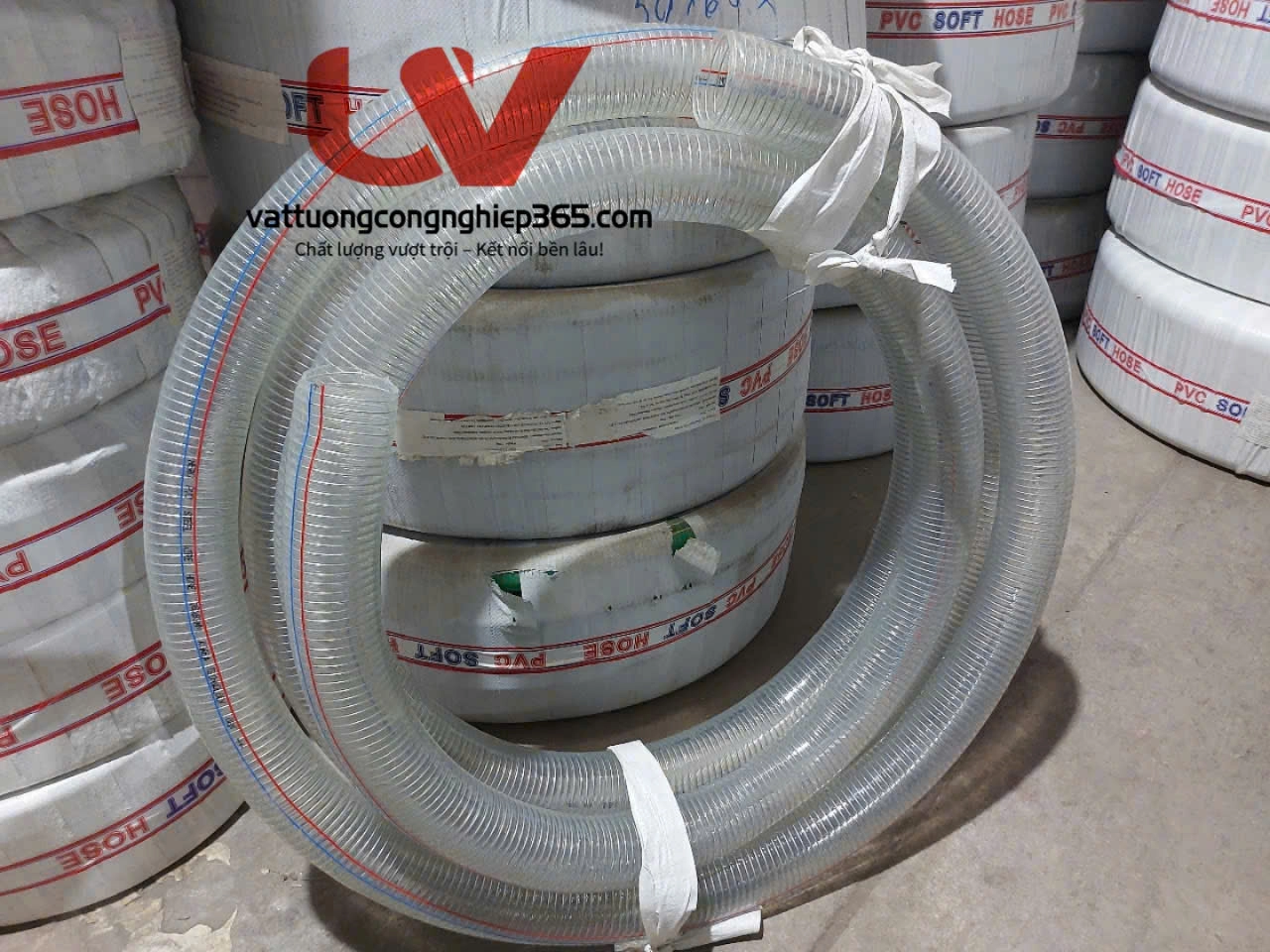 Địa chỉ mua ống nhựa mềm lõi sắt dẫn hóa chất lỏng giá rẻ