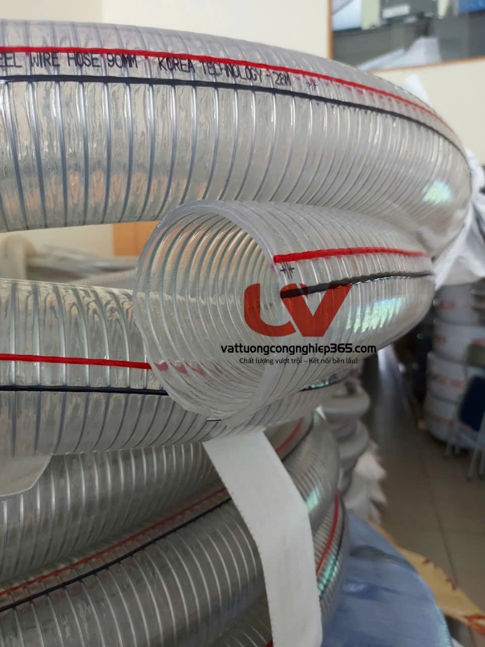 Cung cấp ống nhựa mềm lõi thép dẫn xăng dầu phi 64 uy tín