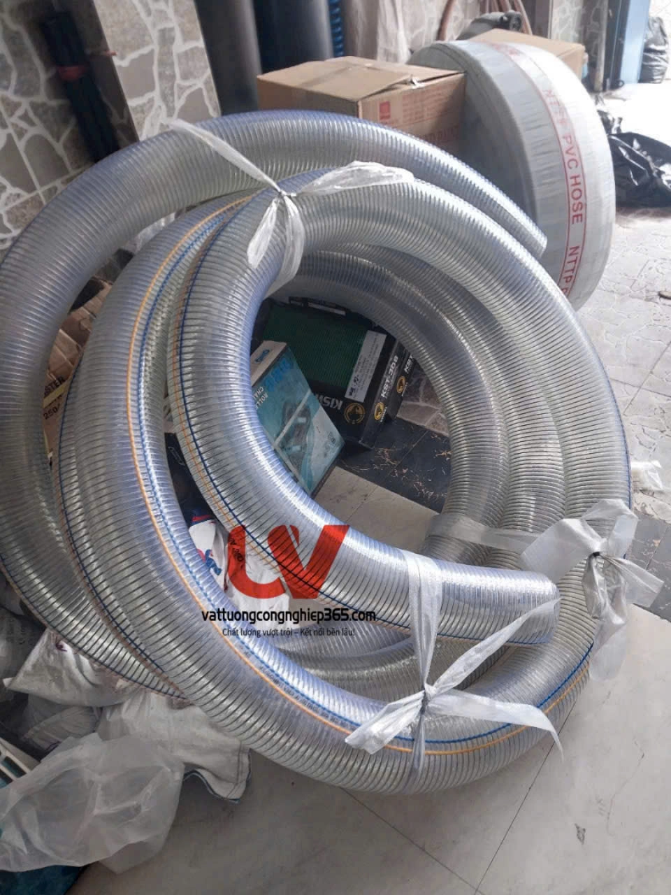 Mua Ống nhựa mềm gân thép phi 110 dẫn dầu, nước, hóa chất lỏng