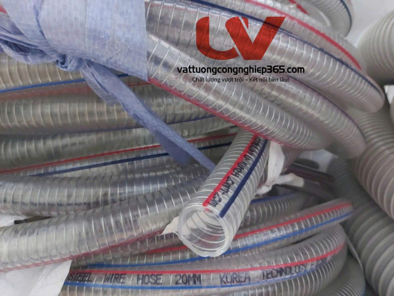 Cung cấp ống nhựa lõi thép phi 20 chịu áp lực ngay ở đây