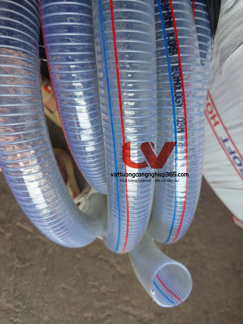 Mua ống mềm gân thép phi 65 hàng cao cấp