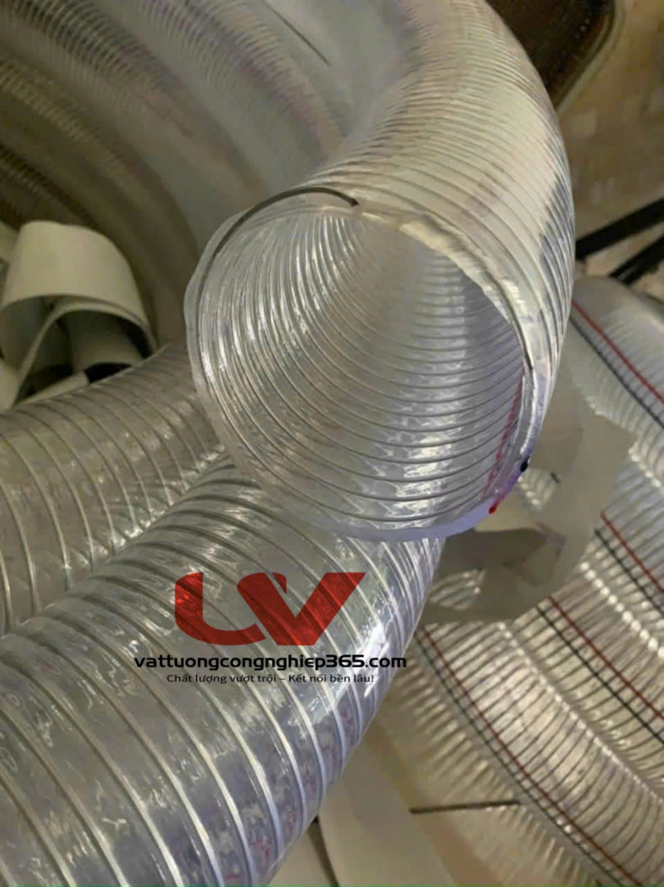 Mua ống nhựa mềm lõi thép dẫn dầu phi 100 uy tín