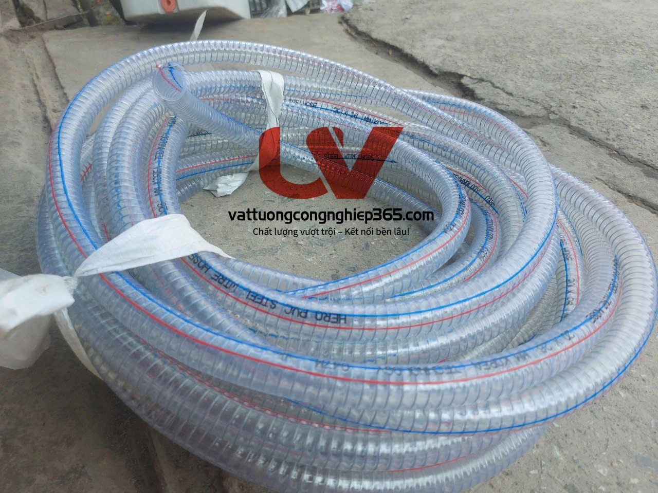 Mua ống nhựa mềm lõi thép phi 20 dẫn xăng dầu uy tín