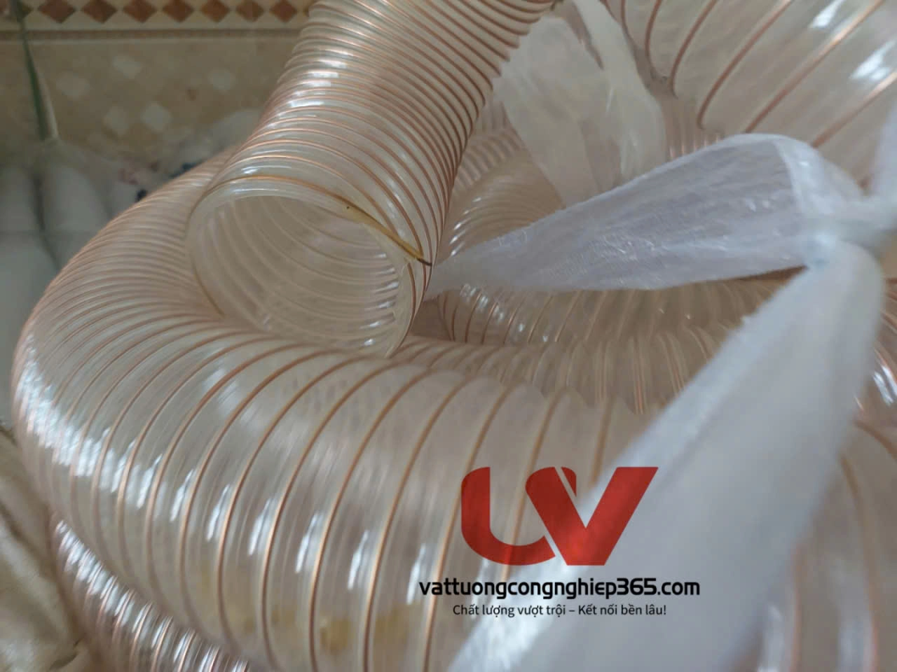 Địa chỉ cung cấp ống Pu lõi đồng dùng hút liệu uy tín