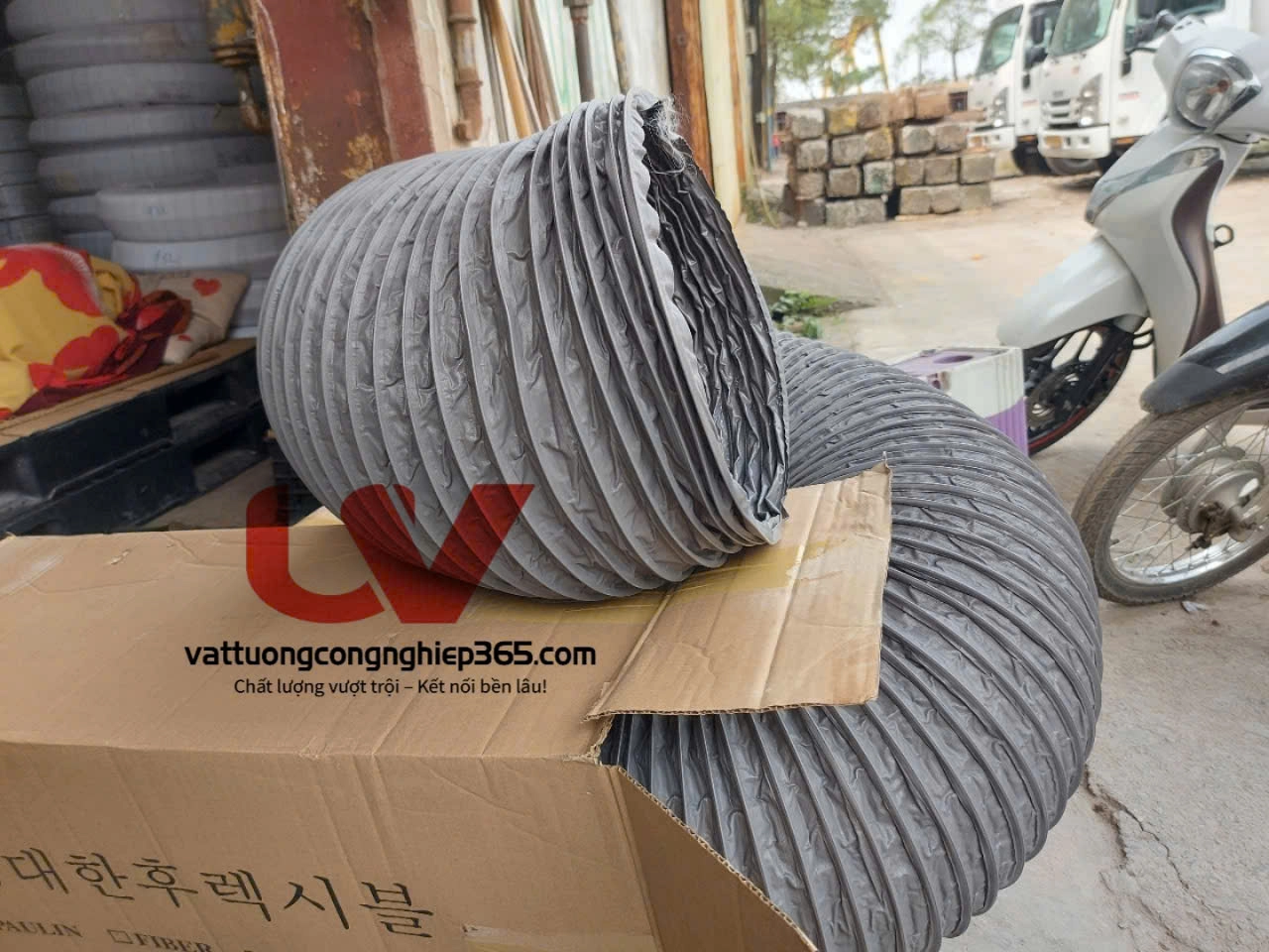 Nơi bán ống thông gió mềm D300 lăp quạt hút bụi công nghiệp