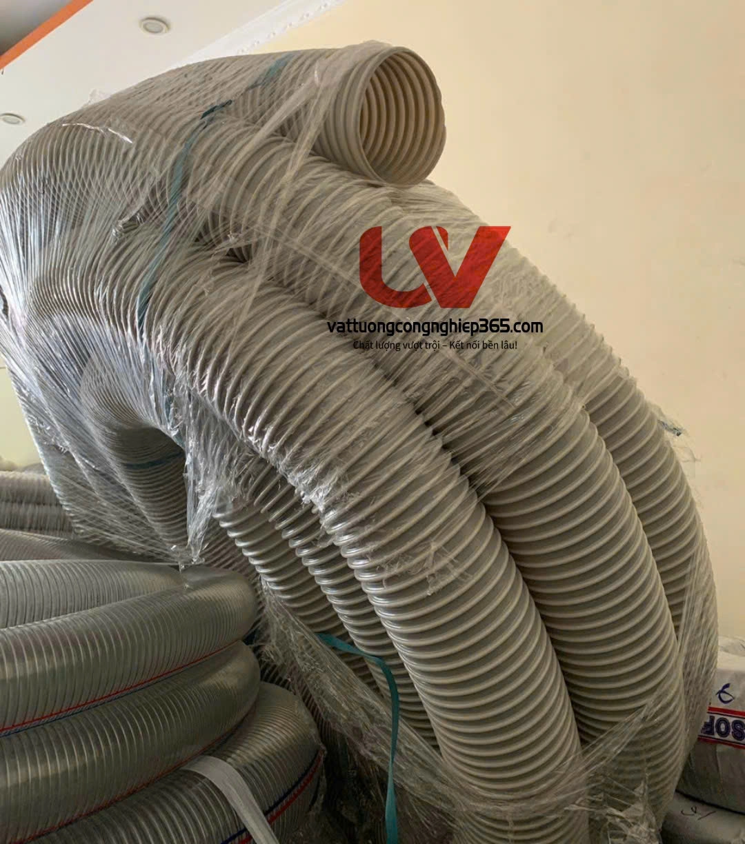 Nơi bán ống xả hút bụi phi 90 lắp máy cưa, máy cắt, máy chà nhám