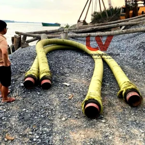 Sùng cao su hút cát phi 200 gắn hai đầu sắt