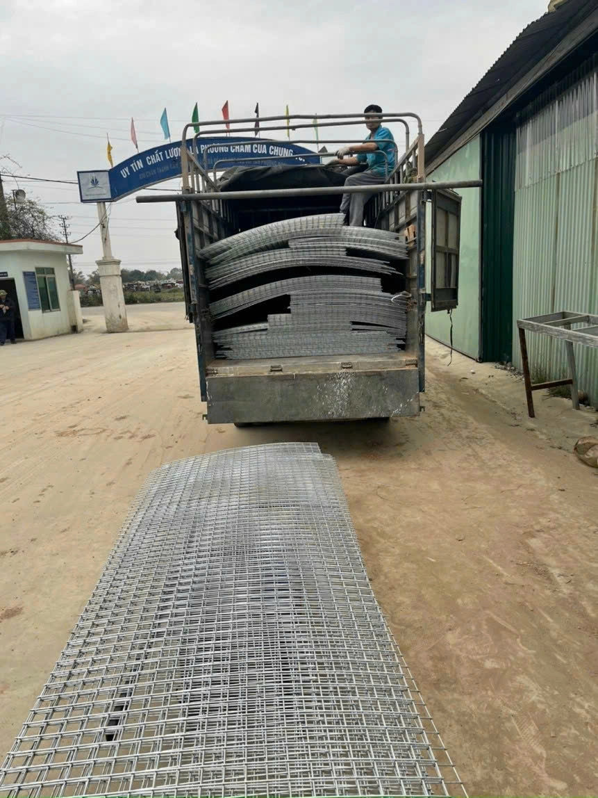 Sản xuất tấm lưới hàn 4ly ô 50x100mm kích thước 1mx2m