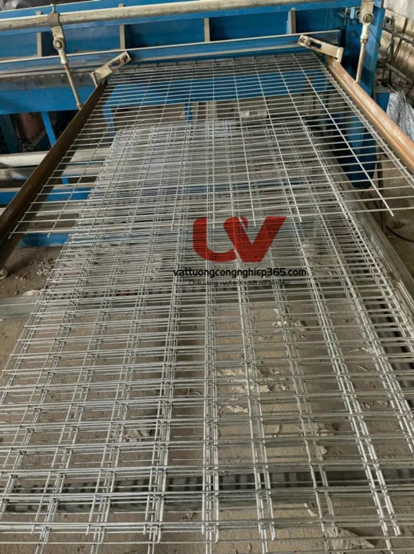 Sản xuất tấm lưới hàn 5ly ô 50x150 kích thước 1mx2m
