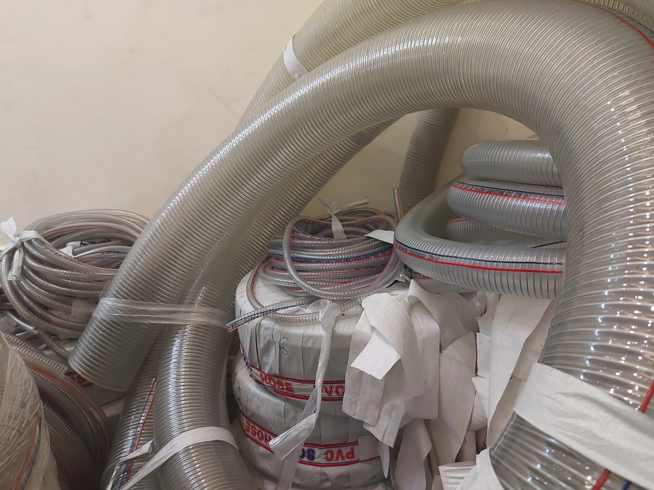 Nơi bán ống nhựa mềm lõi thép phi 114 dẫn nước, dẫn xăng dầu, hóa chất lỏng uy tín