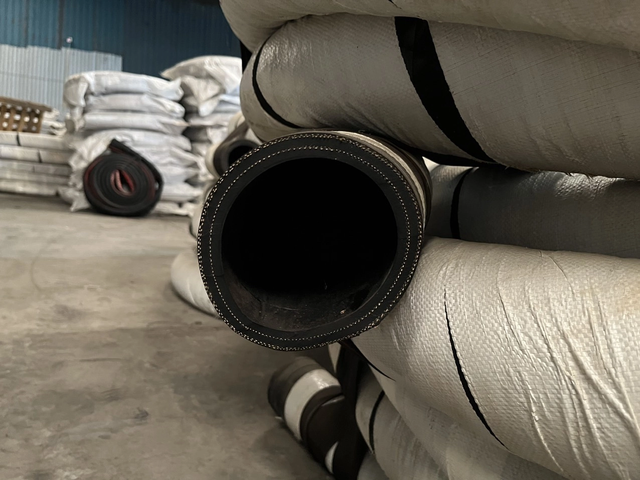 Cung câp ống cao su bố vải phi 114 chịu mài mòn, chống nổ